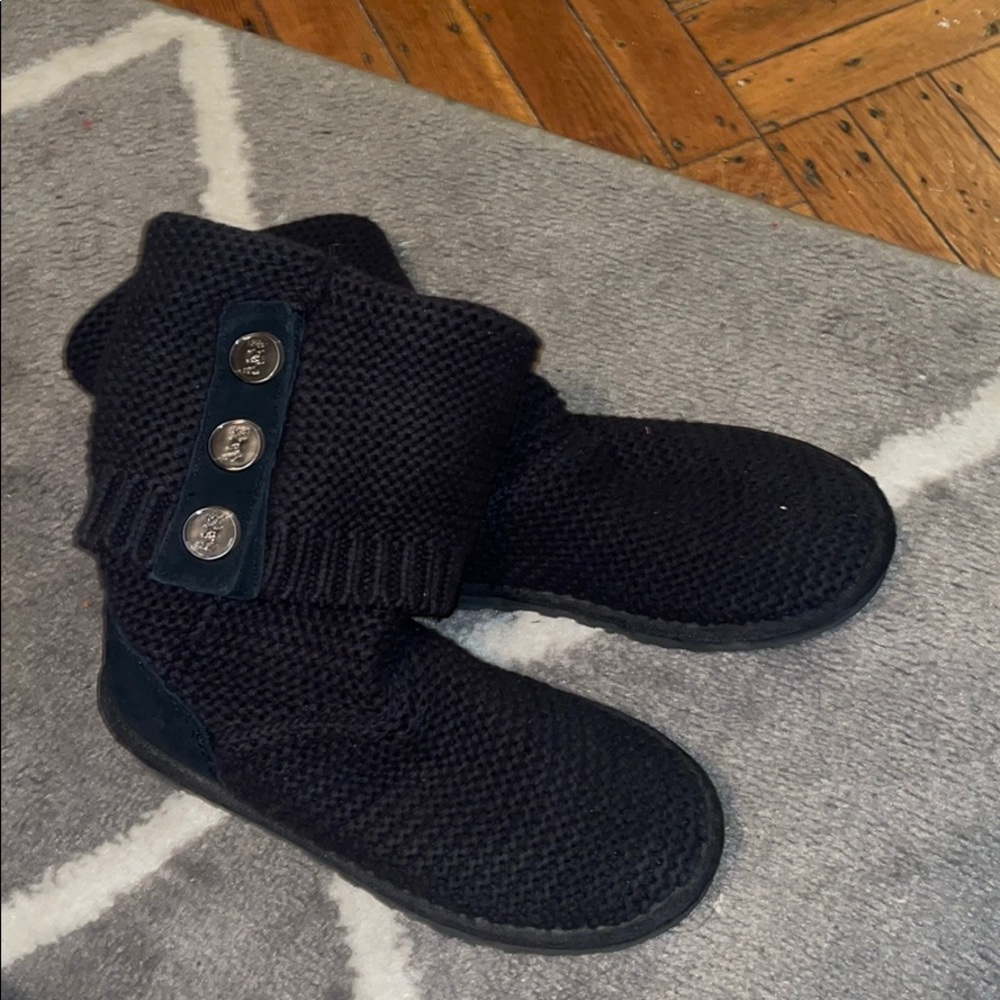 Ugg Knit boots size 6